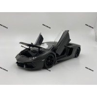 Model from Welly Lamborghini Aventador Coupѐ, 1:24 scale, чорний, вік 3+